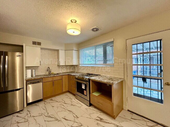 Building Photo - 1411 Midland Blvd