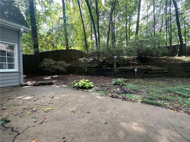 Building Photo - 10570 Turner Rd