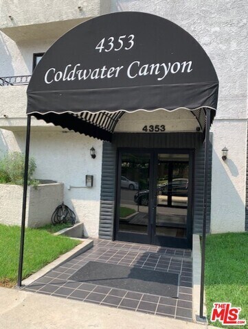 Building Photo - 4353 Coldwater Canyon Ave