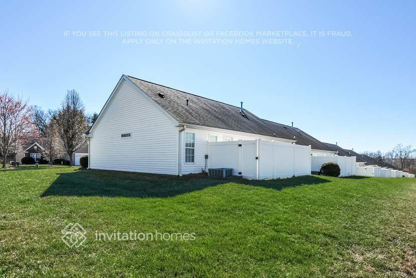 Building Photo - 5623 Roundup Cir