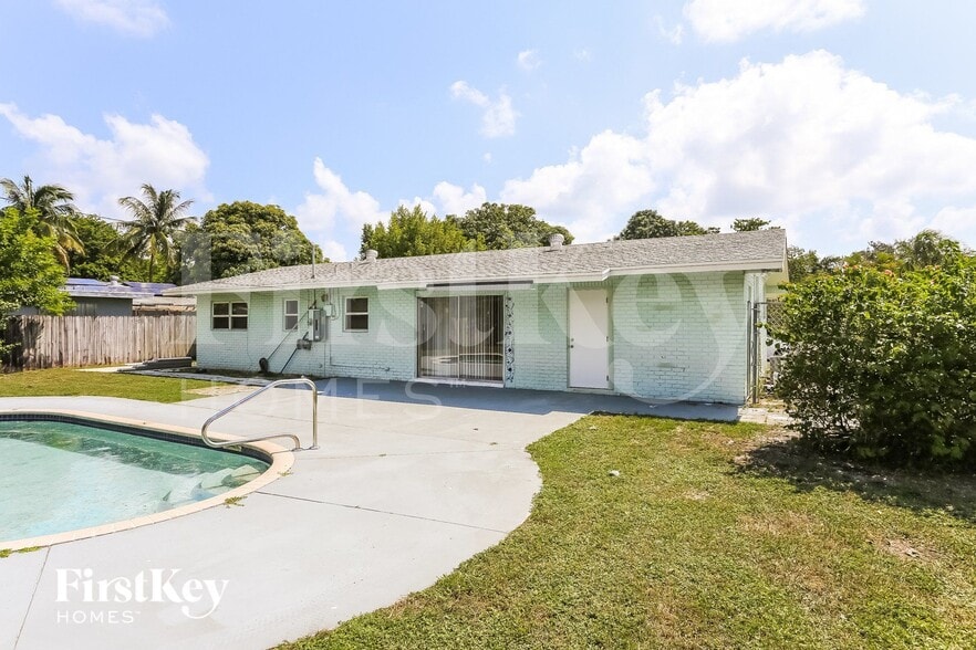 Building Photo - 2531 Blue Jay Turn