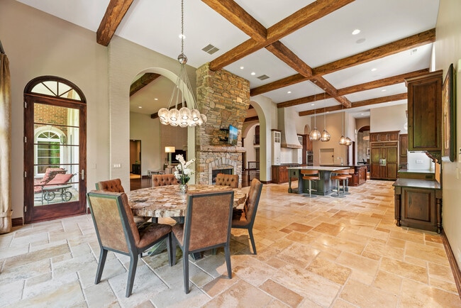 Building Photo - 493 Hazel Ave