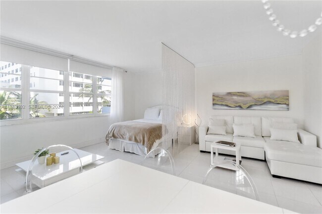 Building Photo - 100 Lincoln Rd