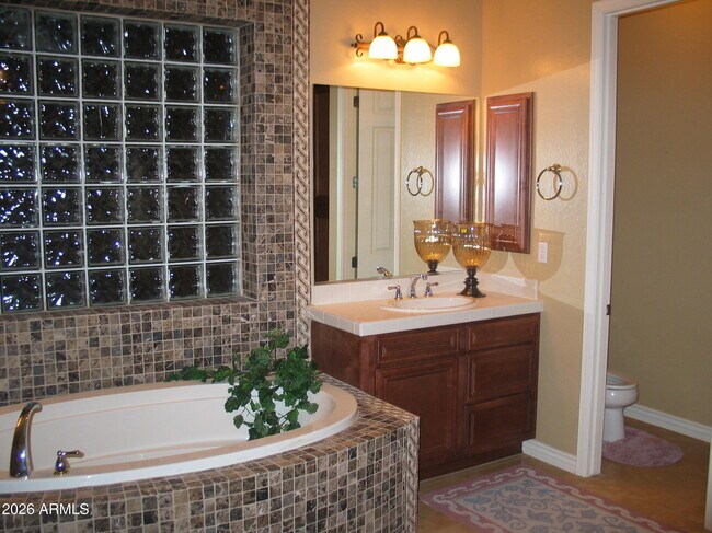 Building Photo - 2419 N 141st Ln