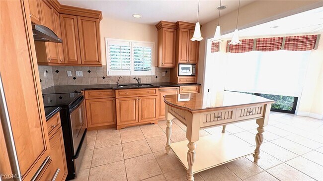 Building Photo - 9615 Halyards Ct