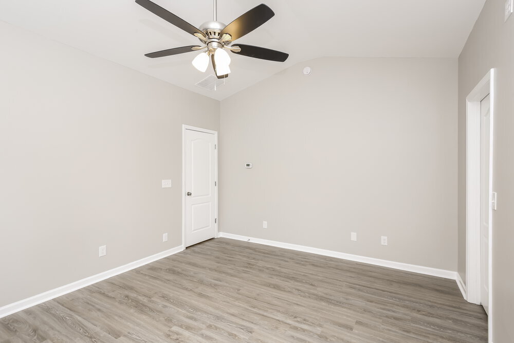 Building Photo - 392 Pinnacle Dr.