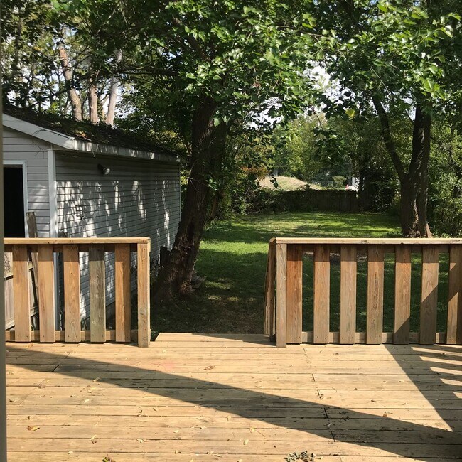 Building Photo - 3 Bedroom House for Rent