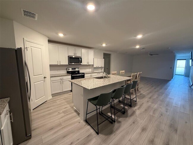 Building Photo - 14812 Perlino Way