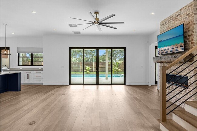 Building Photo - 1814 Barker Dr