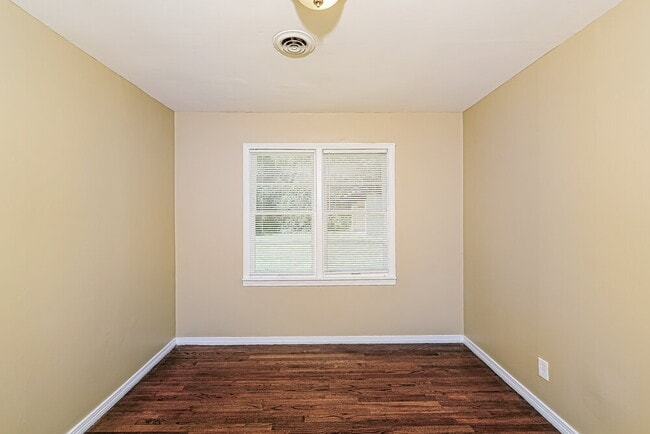 Building Photo - 2568 Forestdale Blvd