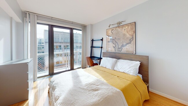 Building Photo - Penn Quarter Spacious One Bedroom W/Privat...