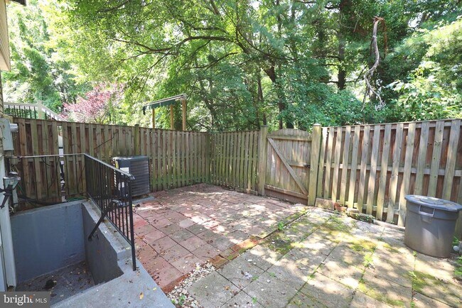 Building Photo - 5564 Caithness Ct