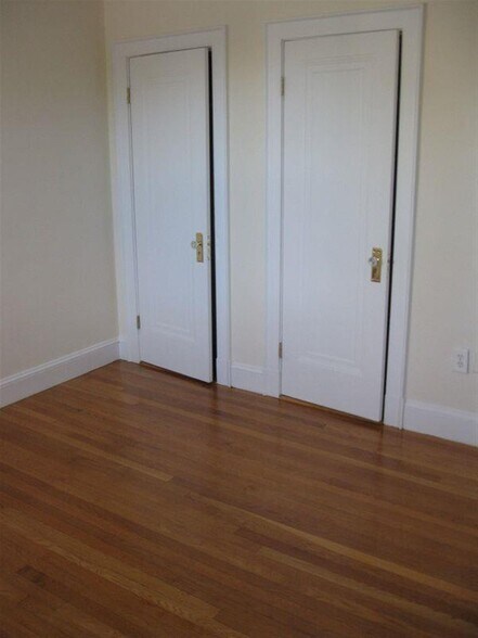 Building Photo - 361 Harvard St