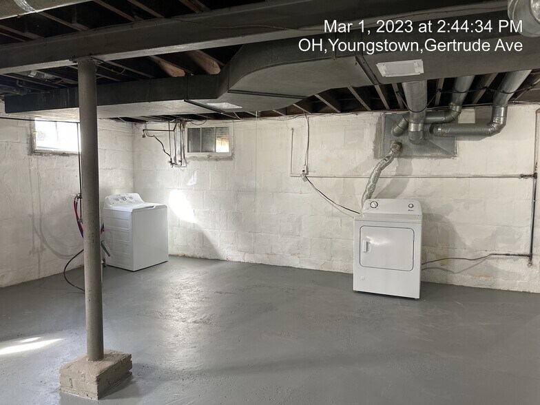 Building Photo - 32 Gertrude Ave