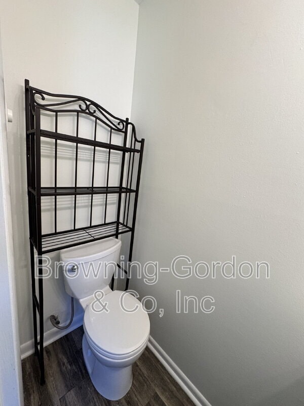 Building Photo - 544 Phipps Dr