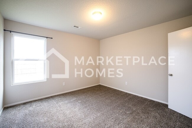 Building Photo - 825 NW 68th Ave