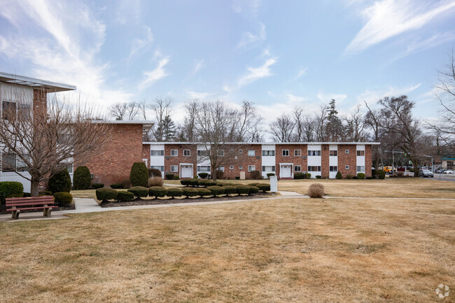 Building Photo - Sherbrooke Smithtown Co-Operative