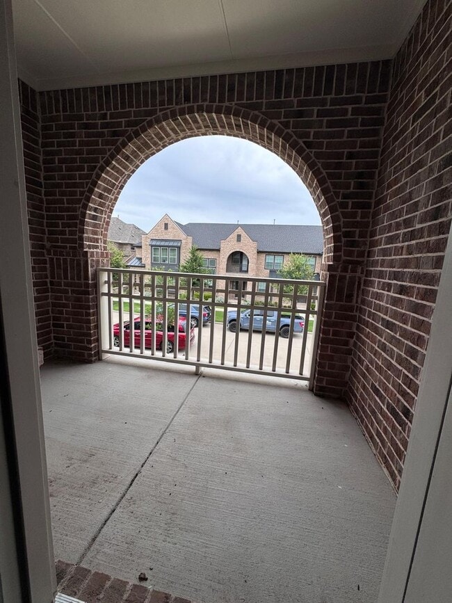 Building Photo - FULLY UPGRADED LUXURY TOWNHOME located in ...