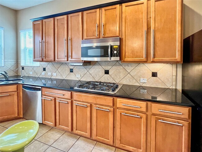 Building Photo - 16807 Coronado Springs Dr