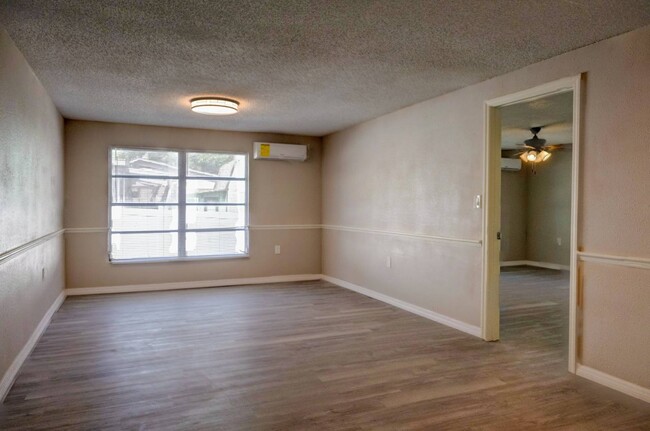 Building Photo - 17125 Rich Jo Cir