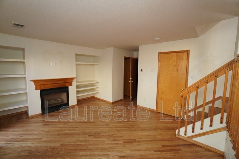 Building Photo - 9375 E Arizona Pl