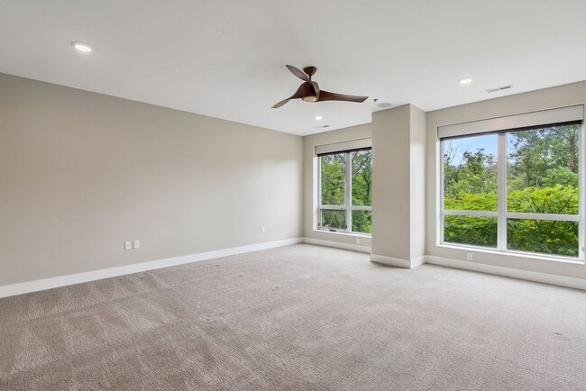 Building Photo - Luxury Condo in Dublin's Coveted Bridge Pa...