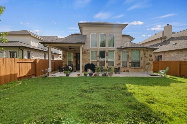 Building Photo - 614 Spanish Mustang Dr
