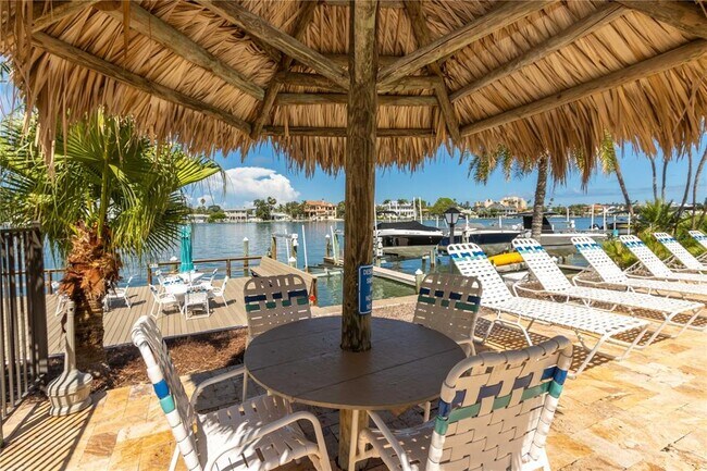 Building Photo - 700 Island Way