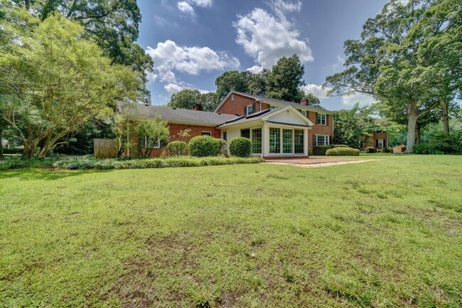 Building Photo - Available NOW! WATERFRONT Home in Witchduc...