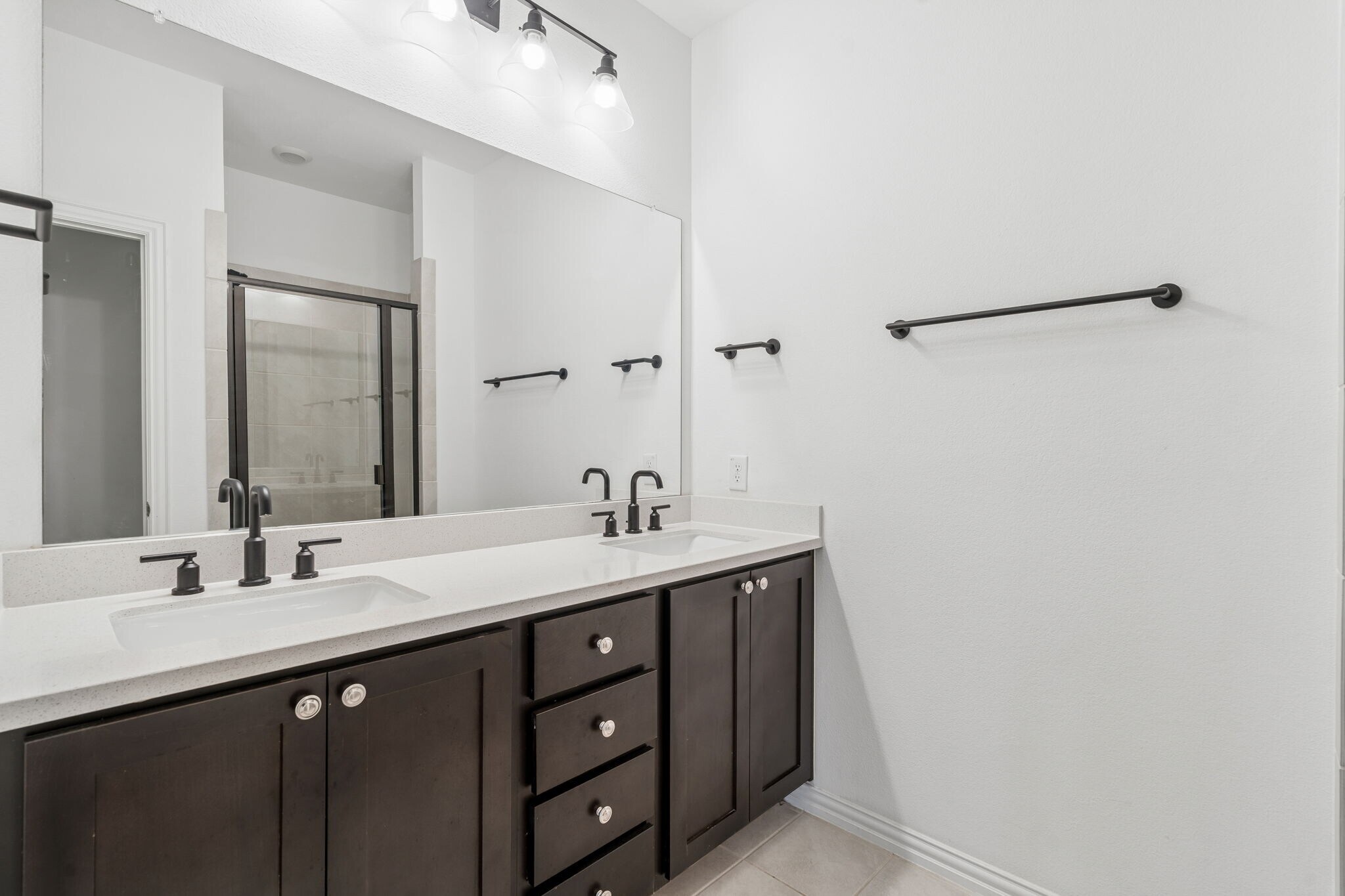 Building Photo - 2215 Adena Springs Dr
