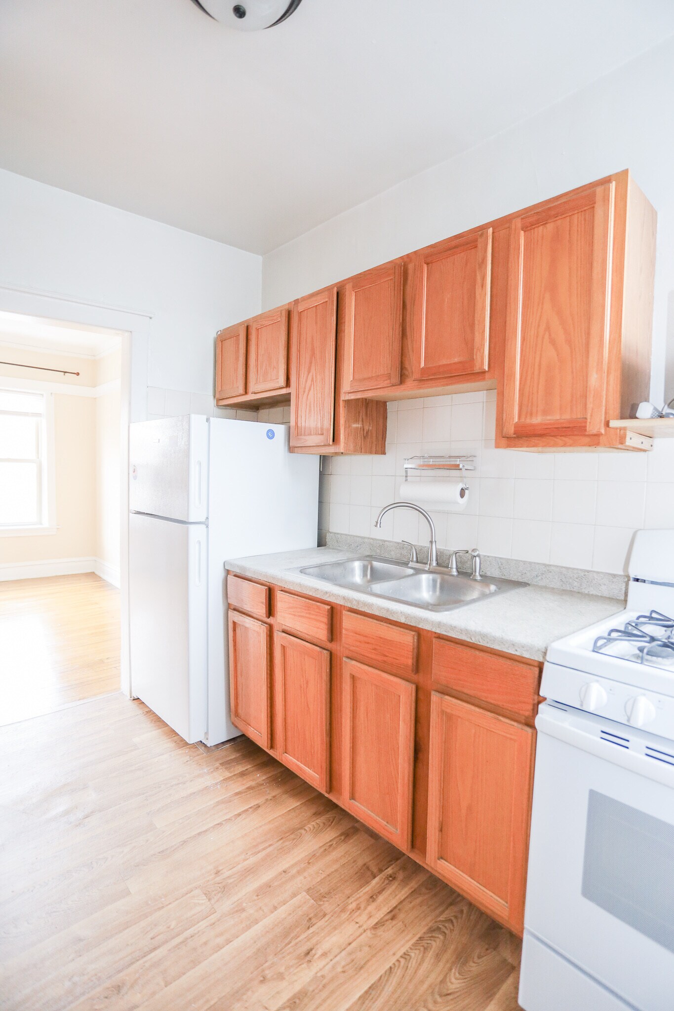 Building Photo - 4452 N Damen Ave