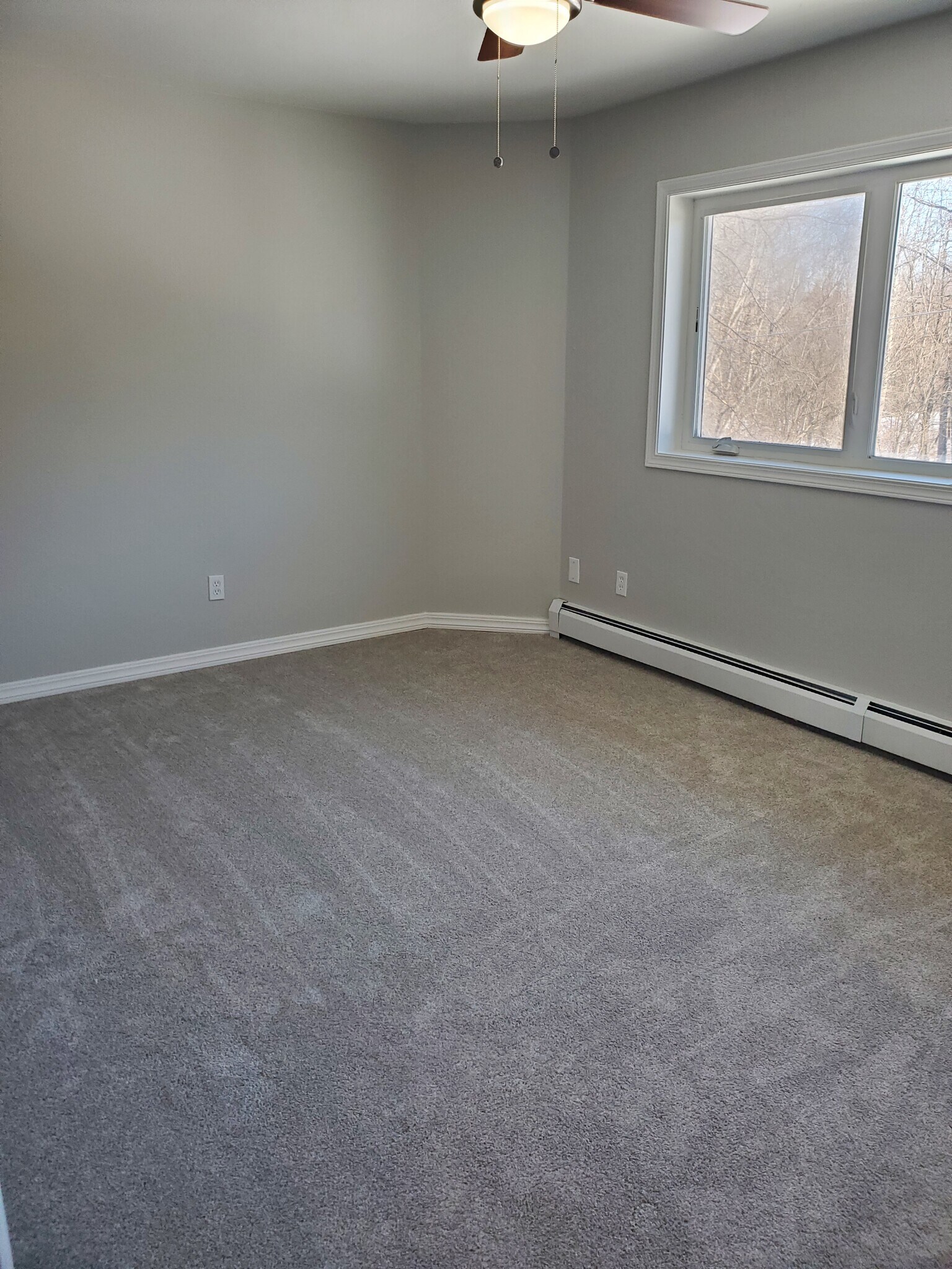 Building Photo - 625 E 22nd Ave