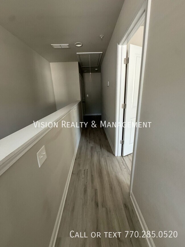 Building Photo - 8330 Triple Crown Dr