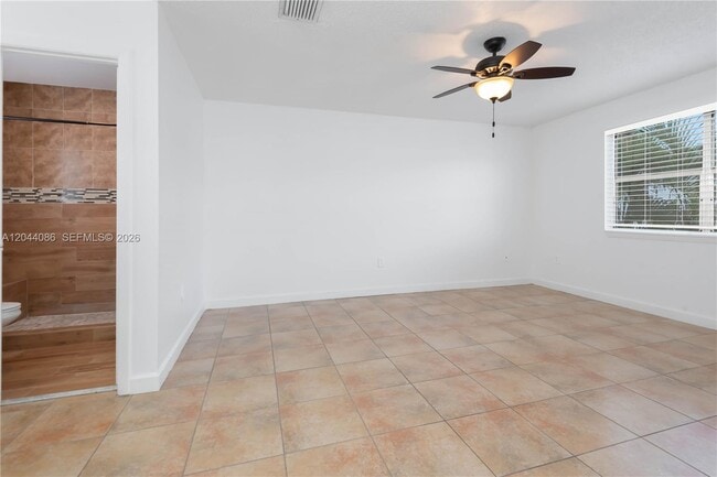 Building Photo - 9044 SW 148th Ct