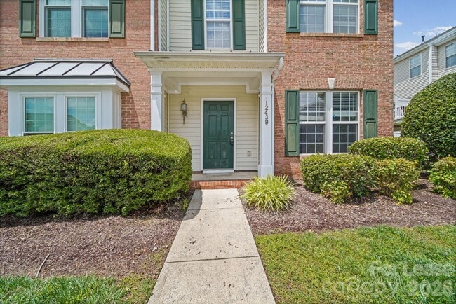 Building Photo - 12439 Blossoming Ct