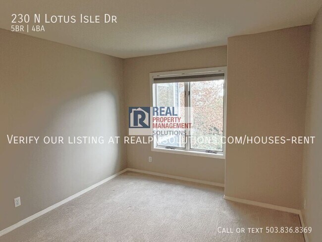 Building Photo - 230 N Lotus Isle Dr