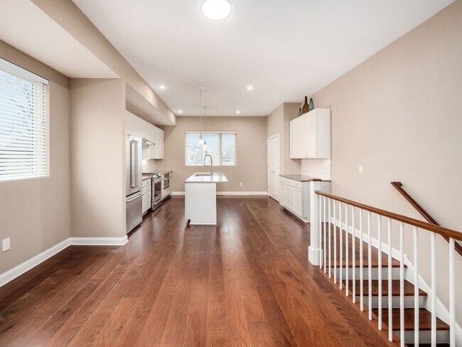 Building Photo - Luxury Living at Four X Five Condos