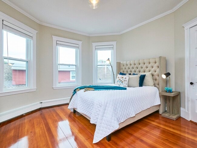 Building Photo - 12 White Ave