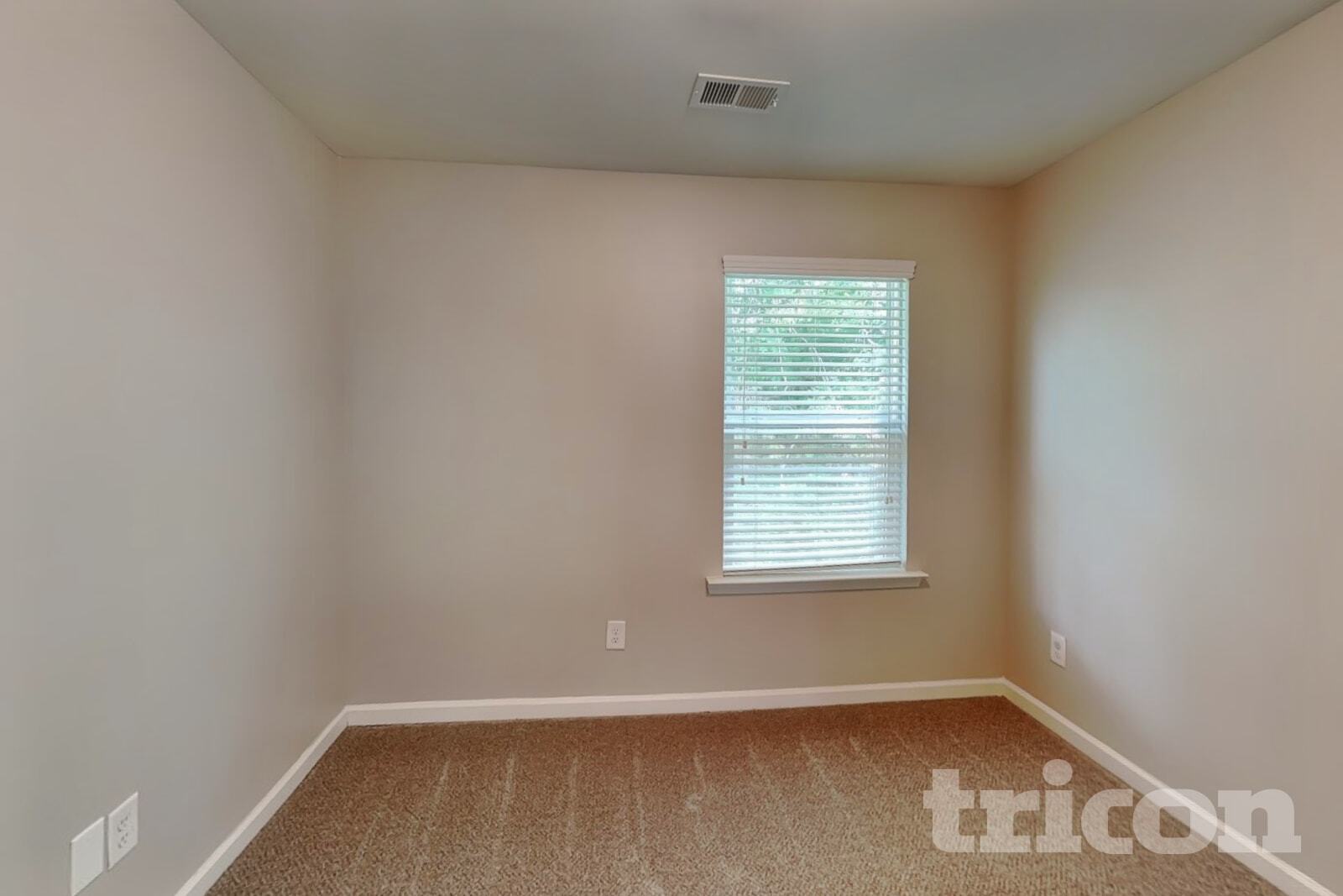 Building Photo - 2292 Shady Dr