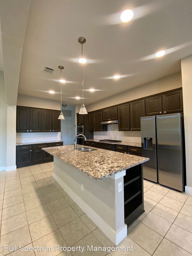Building Photo - 5 br, 3.5 bath House - 120 Leann Way