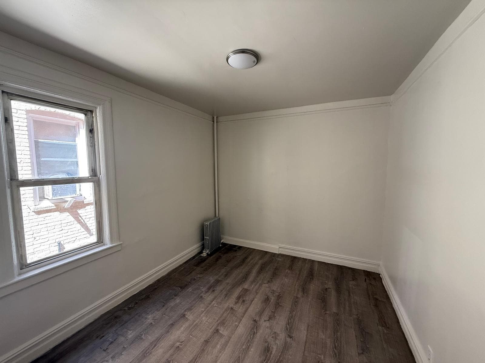 Building Photo - 867 E 231st St