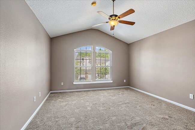 Building Photo - Beautiful Townhouse on preserve in highly ...
