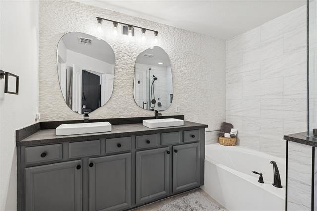 Building Photo - 2653 Jacobson Dr