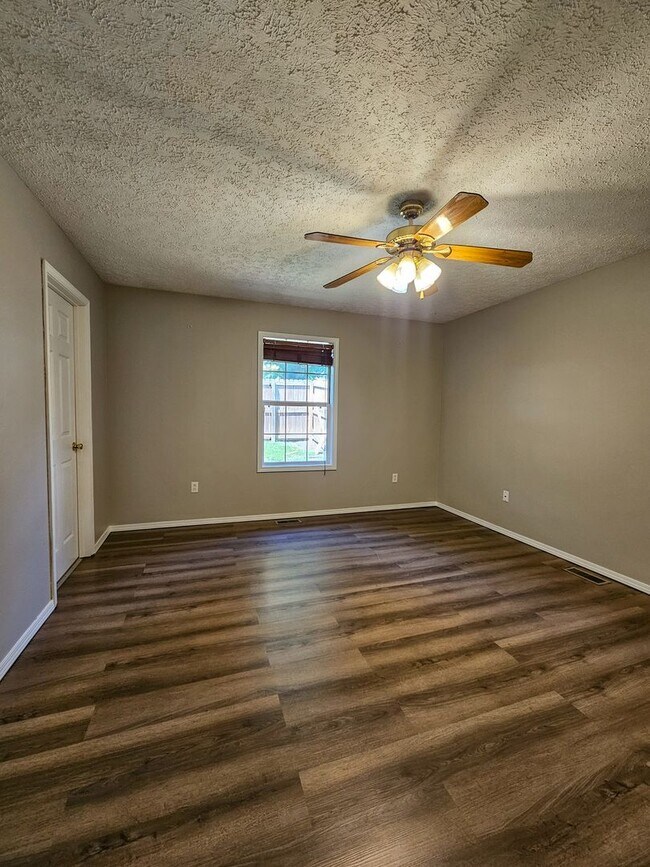 Building Photo - 1257 W Bridgewood Pl