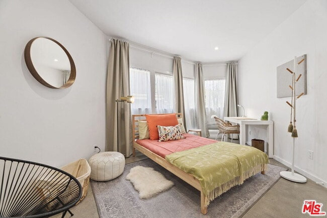 Building Photo - 2607 2nd St