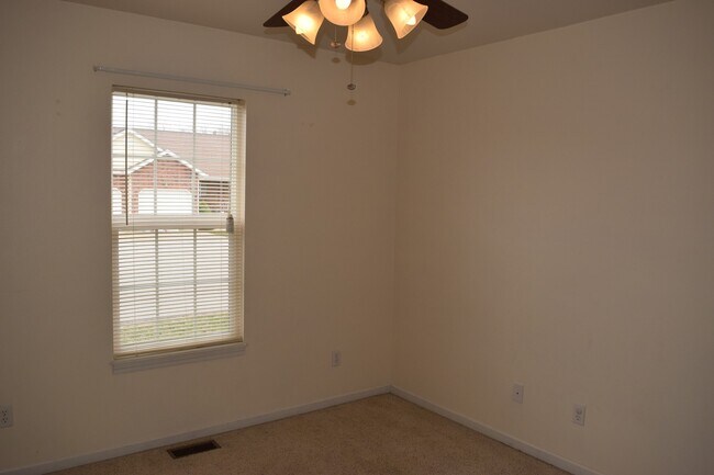 Building Photo - 3-Bedroom Home with Room to Roam – Fenced In Backyard