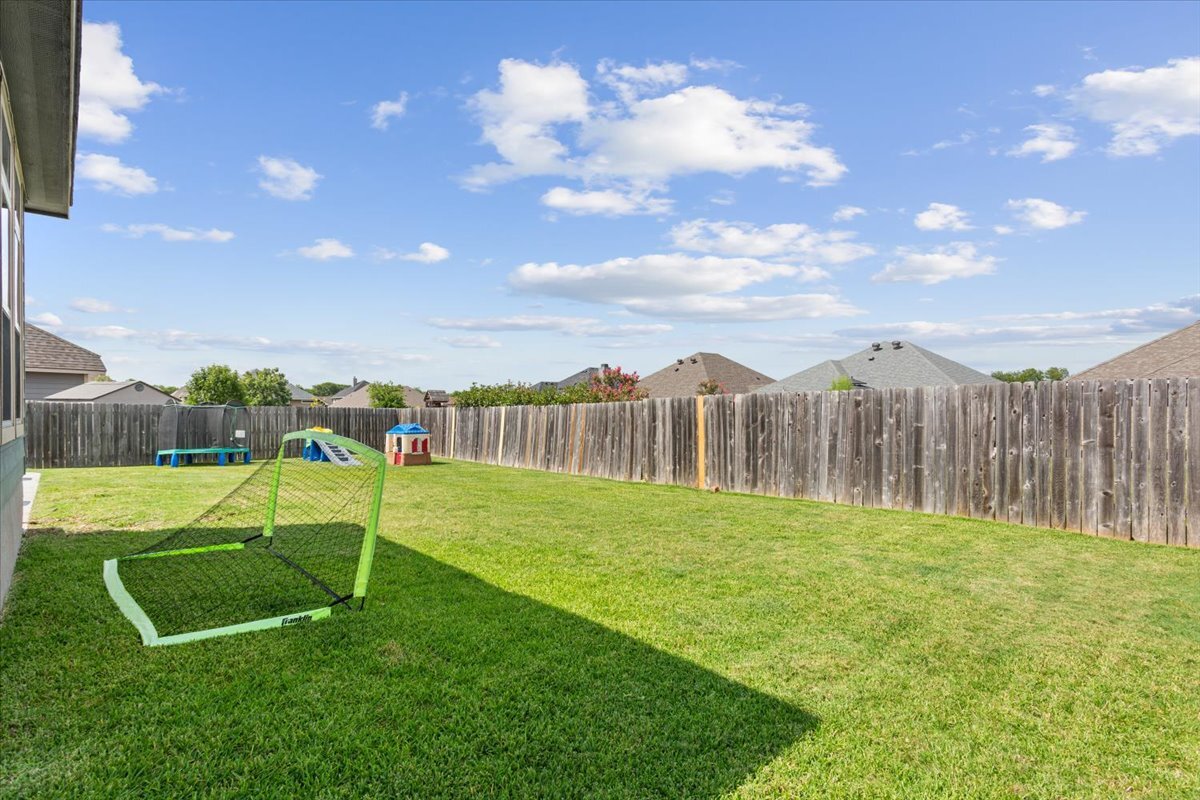 Building Photo - 10856 Burnham Dr