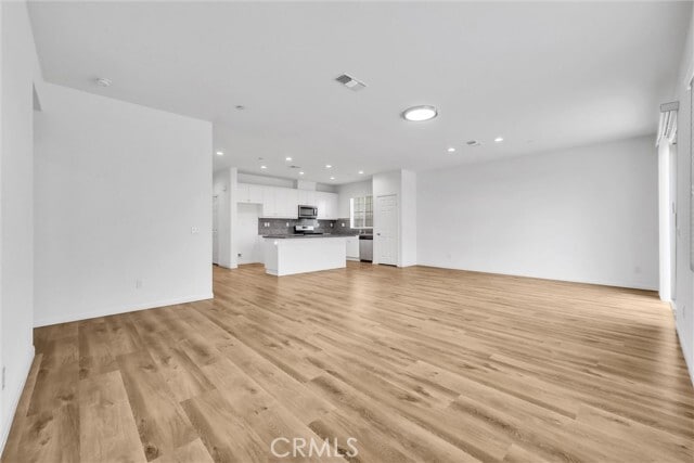 Building Photo - 3359 S Myrtle Dr