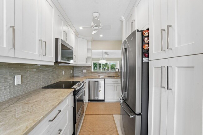 Building Photo - 1080 Mahogany Way