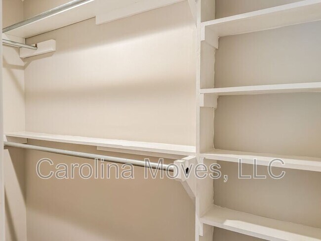 Building Photo - 205 Winterthur Dr